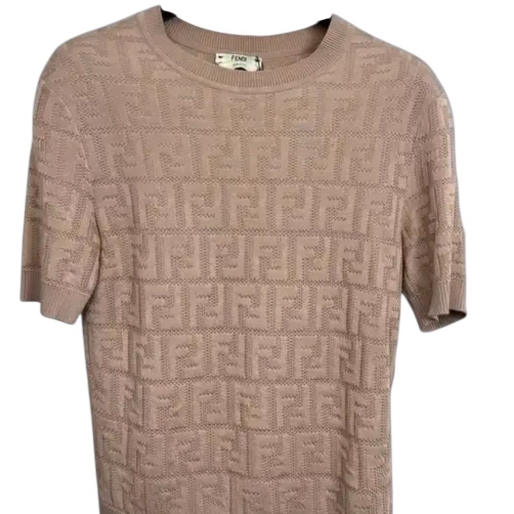 🚨SOLD🚨
Fendi Light Brown Monogram Short Sleeve Top